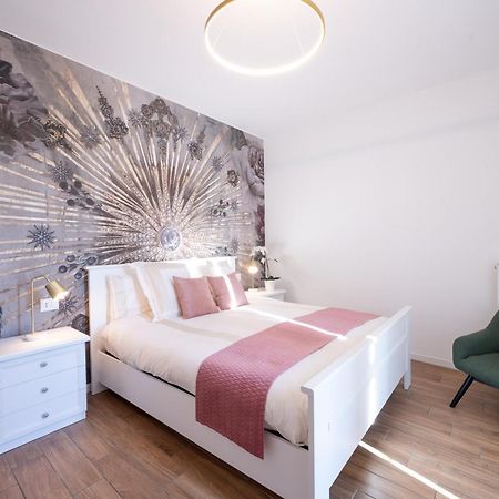 Lora Diamond Suite ,Free Parking, Self Check In,3 Комо Екстер'єр фото